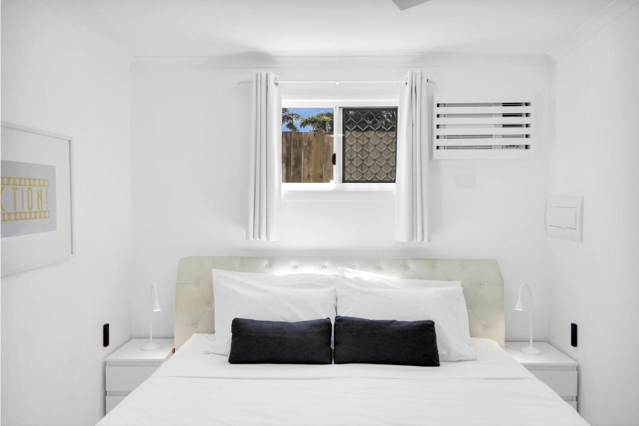 Private Outdoor Spa, Fire Pit, Cinema Room - The Cottage Coolum Beach Eksteriør billede