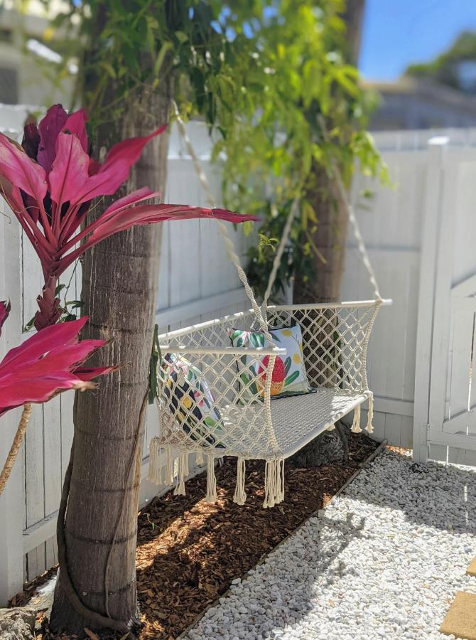 Private Outdoor Spa, Fire Pit, Cinema Room - The Cottage Coolum Beach Eksteriør billede