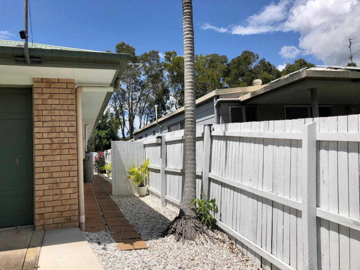 Private Outdoor Spa, Fire Pit, Cinema Room - The Cottage Coolum Beach Eksteriør billede